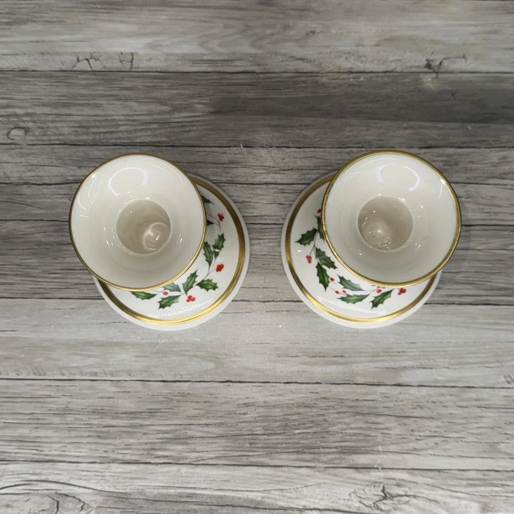 Lenox Holiday Dimension Candlestick Holders Pair Holly Berry 24k Gold Trim